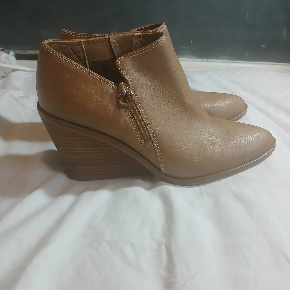 Dr Scholl's Womens Tan Melody Booties Size 10W